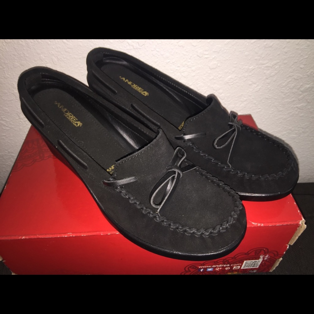 Suede wedge moccasin heels by Zapatos Andrea